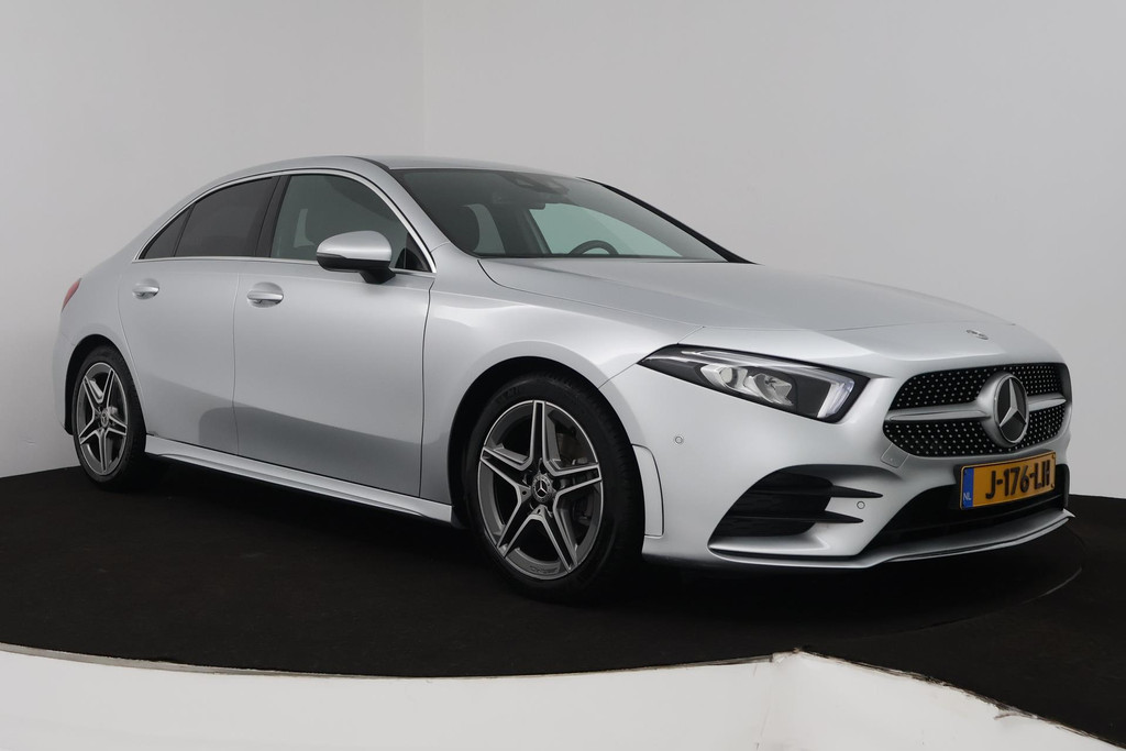 Mercedes-Benz A-Klasse 180 Business Solution AMG (STOELVERWARMING, SFEERVERLICHTING, ACHTERUITRIJCAMERA, CRUISE CONTROL, NAVI) 48596198-15.jpg | Autocentrum Brabant Breda