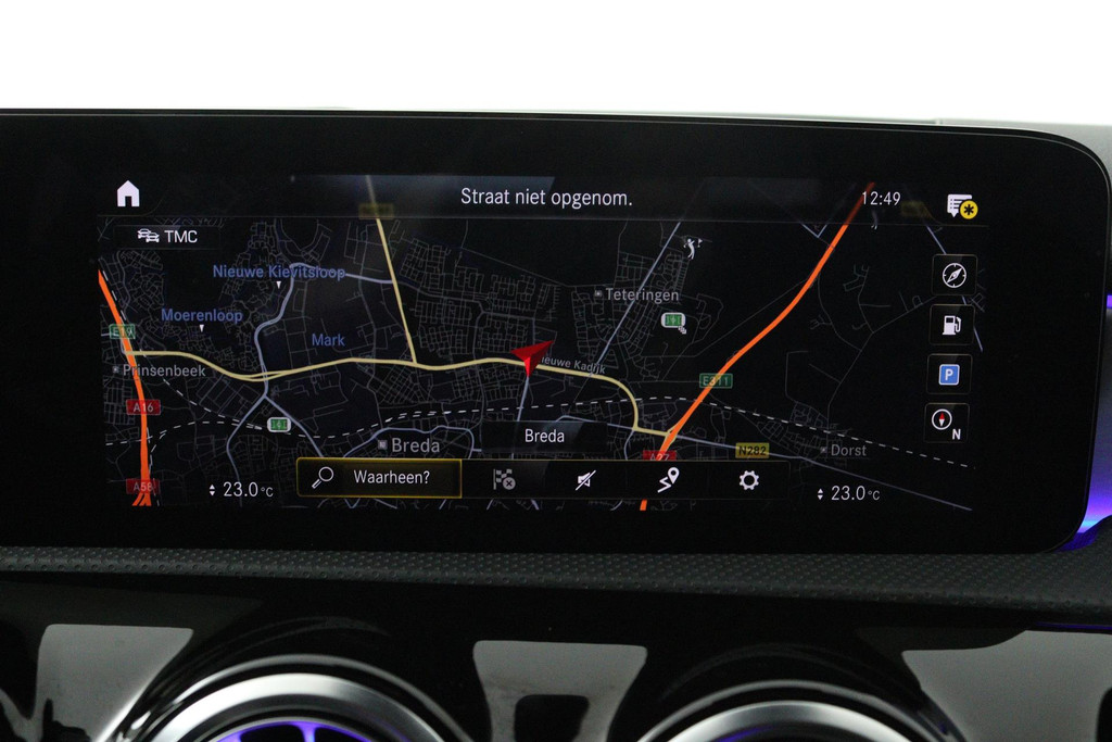 Mercedes-Benz A-Klasse 180 Business Solution AMG (STOELVERWARMING, SFEERVERLICHTING, ACHTERUITRIJCAMERA, CRUISE CONTROL, NAVI) 48596198-17.jpg | Autocentrum Brabant Breda