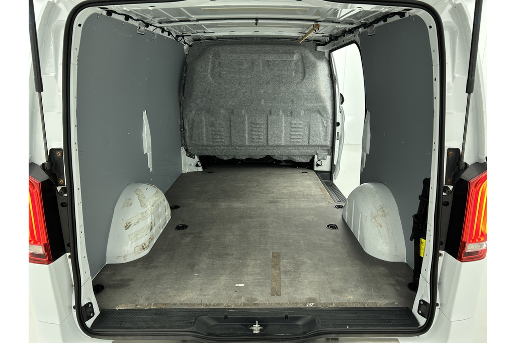Mercedes-Benz Vito 119 CDI BlueTEC | 191PK | BTW | SFEERVER | CAMO GLAS | StoelverW | AchterCAM | TrekH | Cruise | ETC 48612219-11.jpg | Autocentrum Brabant Breda