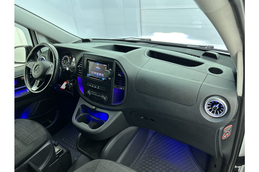 Mercedes-Benz Vito 119 CDI BlueTEC | 191PK | BTW | SFEERVER | CAMO GLAS | StoelverW | AchterCAM | TrekH | Cruise | ETC 48612219-20.jpg | Autocentrum Brabant Breda