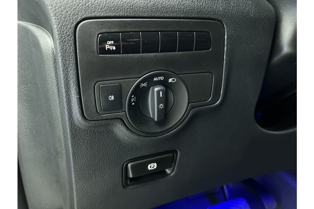 Mercedes-Benz Vito 119 CDI BlueTEC | 191PK | BTW | SFEERVER | CAMO GLAS | StoelverW | AchterCAM | TrekH | Cruise | ETC 48612219-21.jpg | Autocentrum Brabant Breda