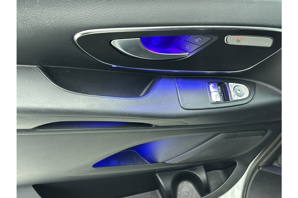 Mercedes-Benz Vito 119 CDI BlueTEC | 191PK | BTW | SFEERVER | CAMO GLAS | StoelverW | AchterCAM | TrekH | Cruise | ETC 48612219-27.jpg | Autocentrum Brabant Breda