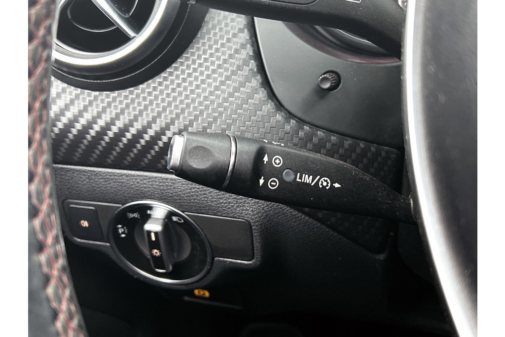 Mercedes-Benz A-Klasse 180 AMG Sport Automaat (PANORAMADAK, NAVIGATIE, PARKEERSENSOREN, SPORTSTOELEN) 48617727-10.jpg | Autocentrum Brabant Breda