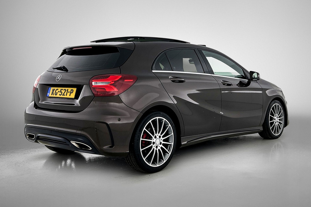 Mercedes-Benz A-Klasse 180 AMG Sport Automaat (PANORAMADAK, NAVIGATIE, PARKEERSENSOREN, SPORTSTOELEN) 48617727-18.jpg | Autocentrum Brabant Breda