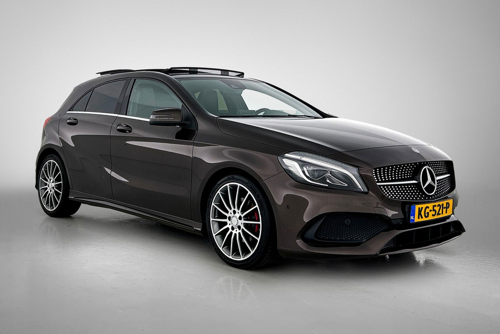 Mercedes-Benz A-Klasse 180 AMG Sport Automaat (PANORAMADAK, NAVIGATIE, PARKEERSENSOREN, SPORTSTOELEN) 48617727-21.jpg | Autocentrum Brabant Breda