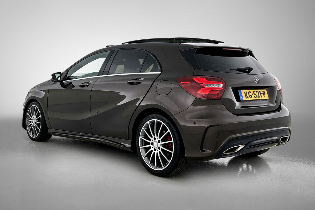 Mercedes-Benz A-Klasse 180 AMG Sport Automaat (PANORAMADAK, NAVIGATIE, PARKEERSENSOREN, SPORTSTOELEN) 48617727-5.jpg | Autocentrum Brabant Breda