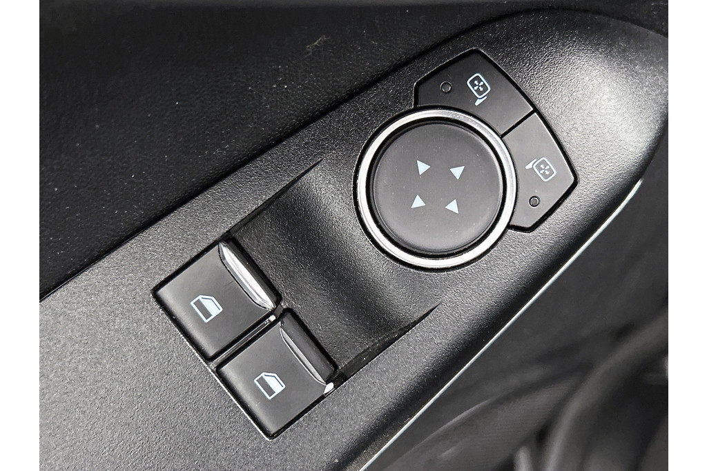 Ford Fiesta 1.0 EcoBoost ST-Line (NAVIGATIE, CARPLAY, LED, STUURBEDIENING, CLIMA, 1e EIGENAAR, GOED ONDERHOUDEN) 48618634-17.jpg | Autocentrum Brabant Breda