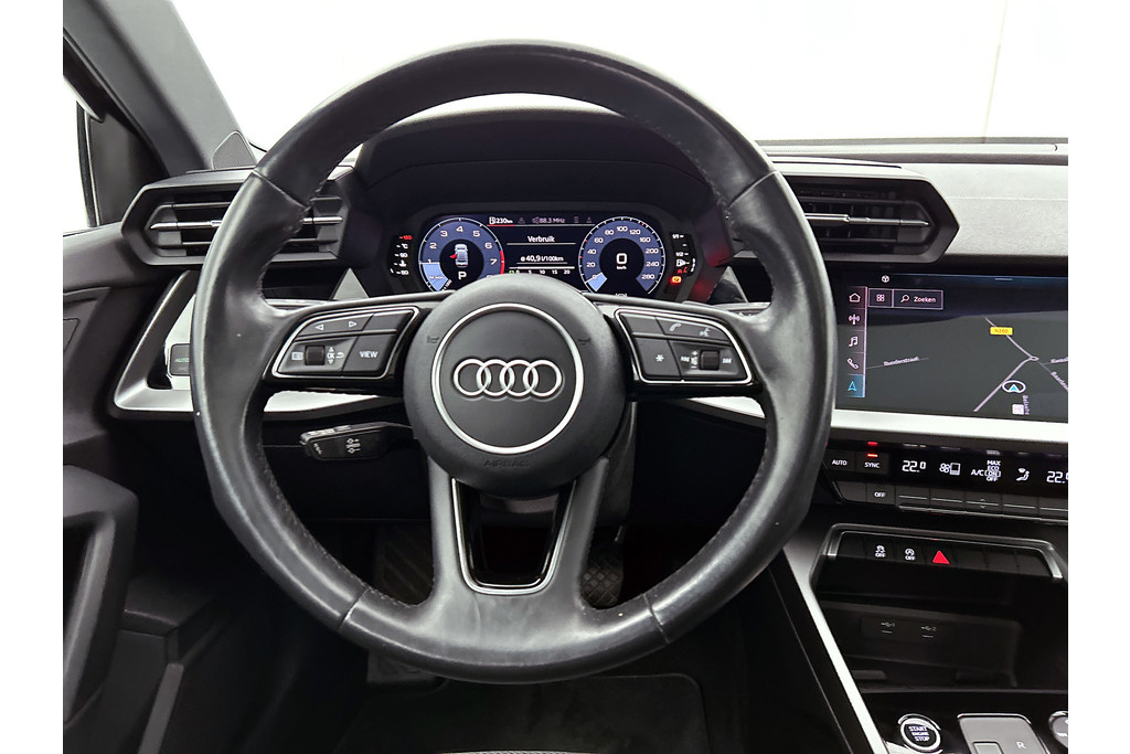 Audi A3 Limousine 30 TFSI Business edition (PANORAMADAK, ELEKT. WEGKLAPBARE TREKHAAK, SPORTSTOELEN, 1e EIGENAAR) 48622390-3.jpg | Autocentrum Brabant Breda