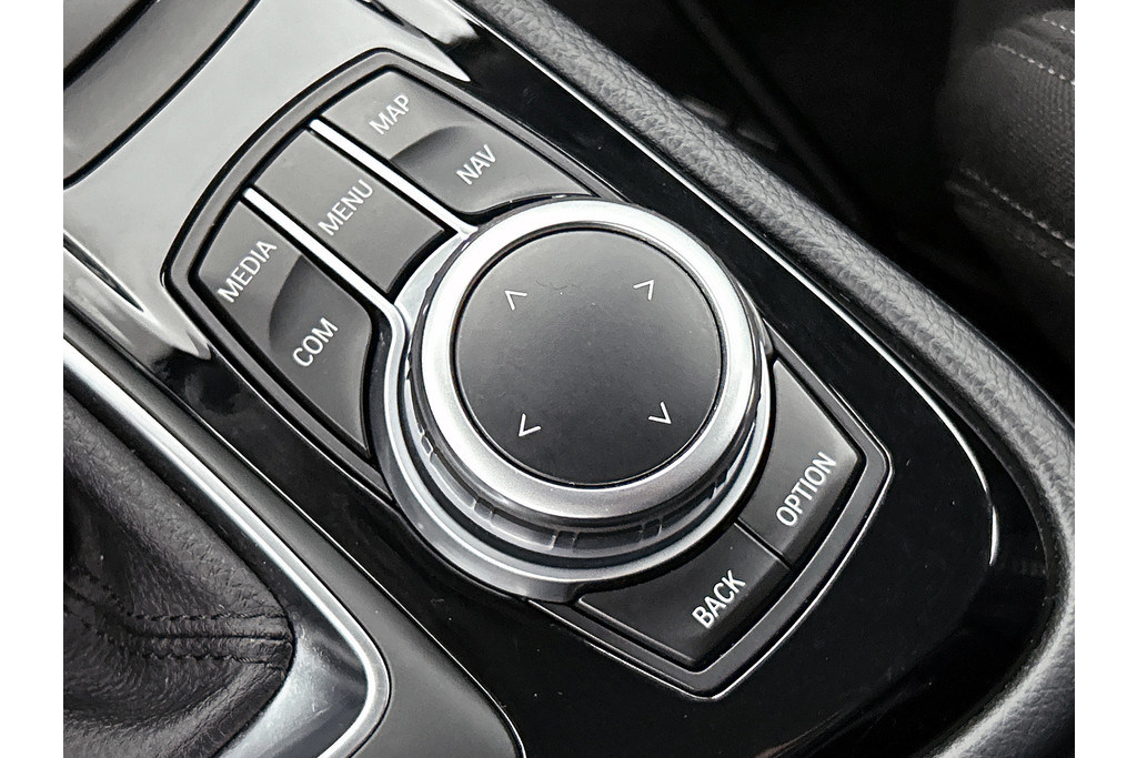 BMW 2 Serie Active Tourer 218i Executive Launch Edition(NL-auto, Dealer OnderH, Camera, Navi, Parkeersensoren, Sportstoelen, Etc) 48674611-12.jpg | Autocentrum Brabant Breda