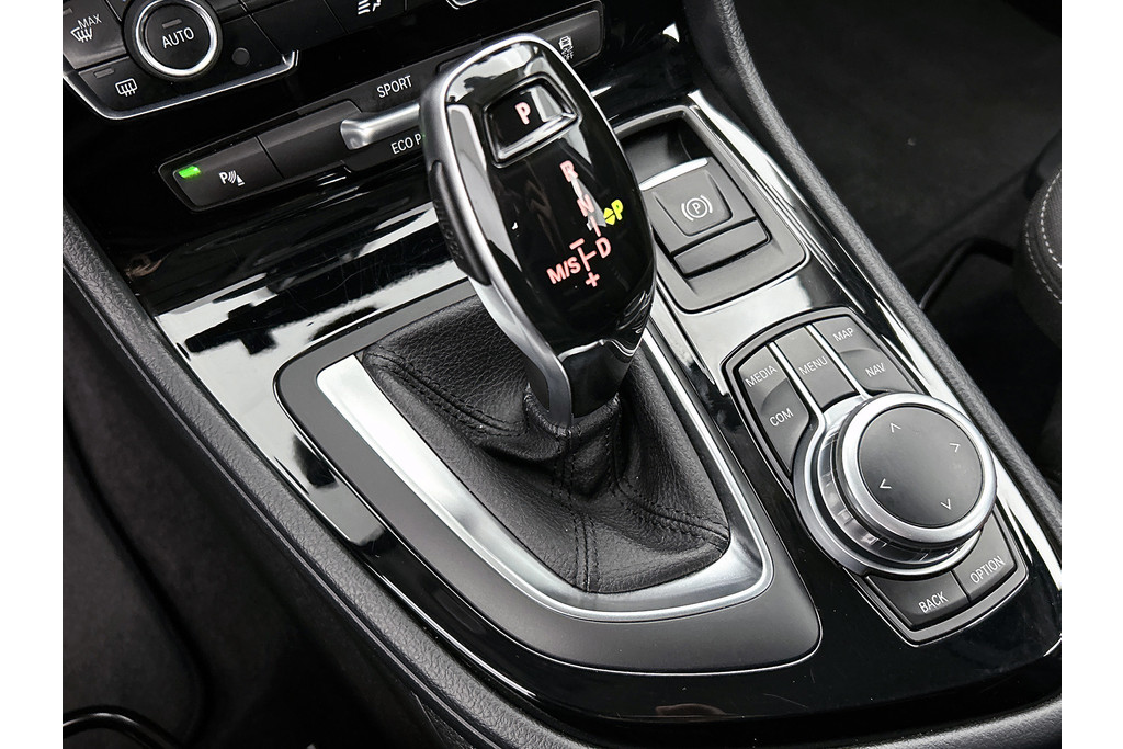 BMW 2 Serie Active Tourer 218i Executive Launch Edition(NL-auto, Dealer OnderH, Camera, Navi, Parkeersensoren, Sportstoelen, Etc) 48674611-14.jpg | Autocentrum Brabant Breda