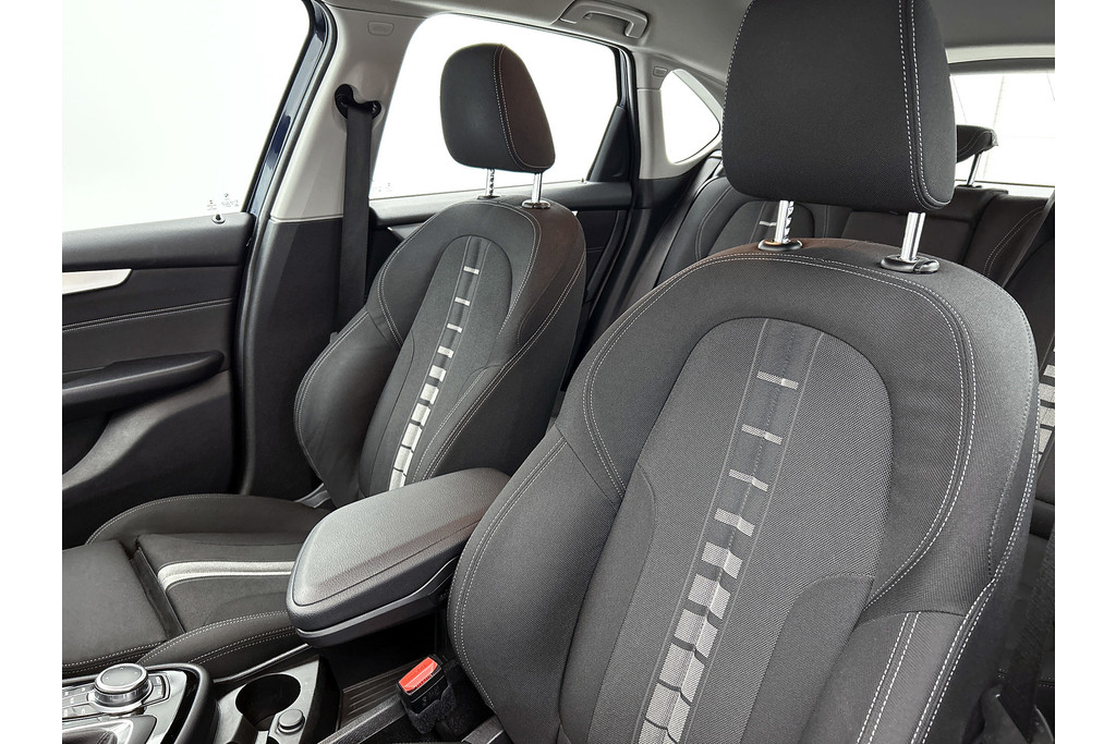 BMW 2 Serie Active Tourer 218i Executive Launch Edition(NL-auto, Dealer OnderH, Camera, Navi, Parkeersensoren, Sportstoelen, Etc) 48674611-17.jpg | Autocentrum Brabant Breda