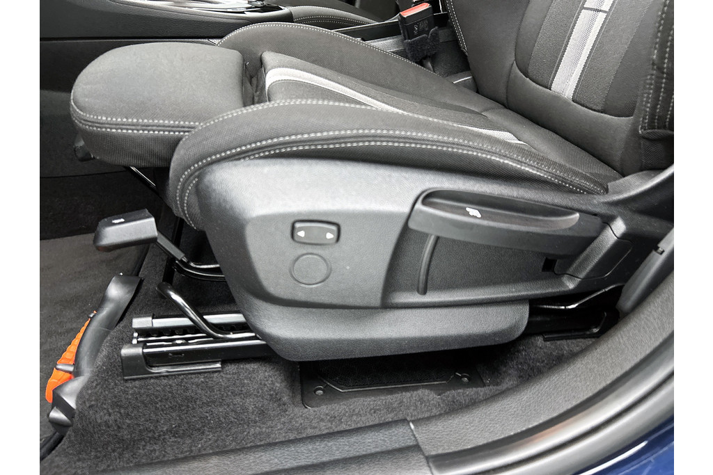 BMW 2 Serie Active Tourer 218i Executive Launch Edition(NL-auto, Dealer OnderH, Camera, Navi, Parkeersensoren, Sportstoelen, Etc) 48674611-24.jpg | Autocentrum Brabant Breda