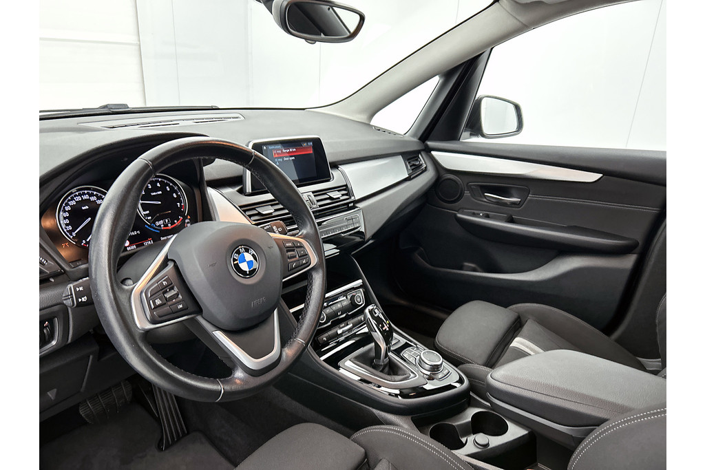 BMW 2 Serie Active Tourer 218i Executive Launch Edition(NL-auto, Dealer OnderH, Camera, Navi, Parkeersensoren, Sportstoelen, Etc) 48674611-4.jpg | Autocentrum Brabant Breda
