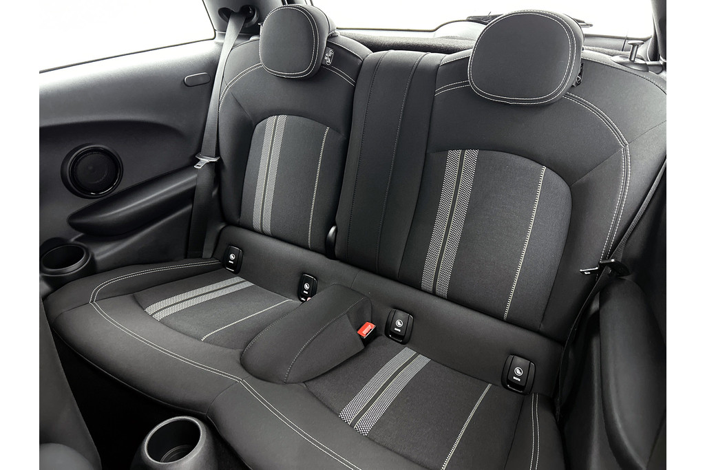 MINI Mini 1.5 Cooper JCW Chili Serious Business(NL-auto, Kuipstoelen, StoelV, Navi, Climate Con, Parkeersensoren, Etc) 48675227-12.jpg | Autocentrum Brabant Breda