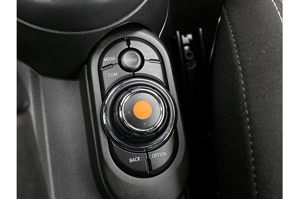 MINI Mini 1.5 Cooper JCW Chili Serious Business(NL-auto, Kuipstoelen, StoelV, Navi, Climate Con, Parkeersensoren, Etc) 48675227-24.jpg | Autocentrum Brabant Breda