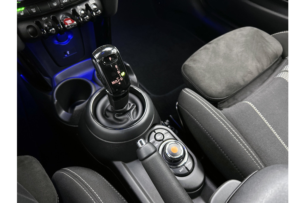 MINI Mini 1.5 Cooper JCW Chili Serious Business(NL-auto, Kuipstoelen, StoelV, Navi, Climate Con, Parkeersensoren, Etc) 48675227-28.jpg | Autocentrum Brabant Breda