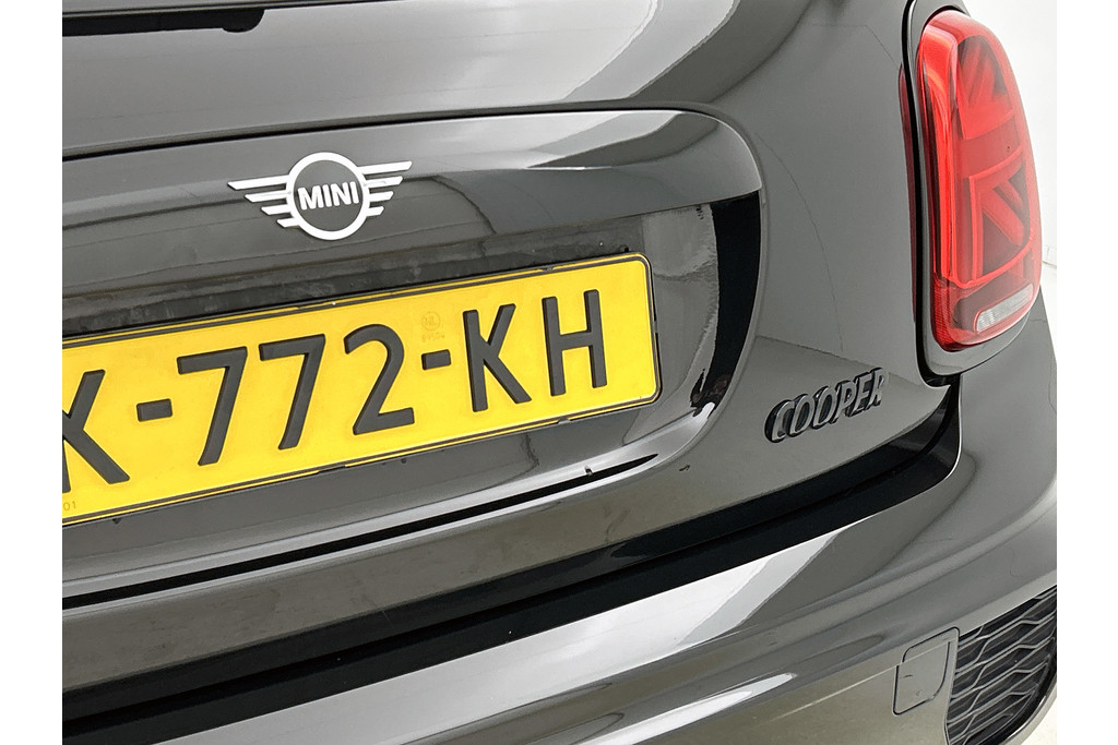 MINI Mini 1.5 Cooper JCW Chili Serious Business(NL-auto, Kuipstoelen, StoelV, Navi, Climate Con, Parkeersensoren, Etc) 48675227-32.jpg | Autocentrum Brabant Breda