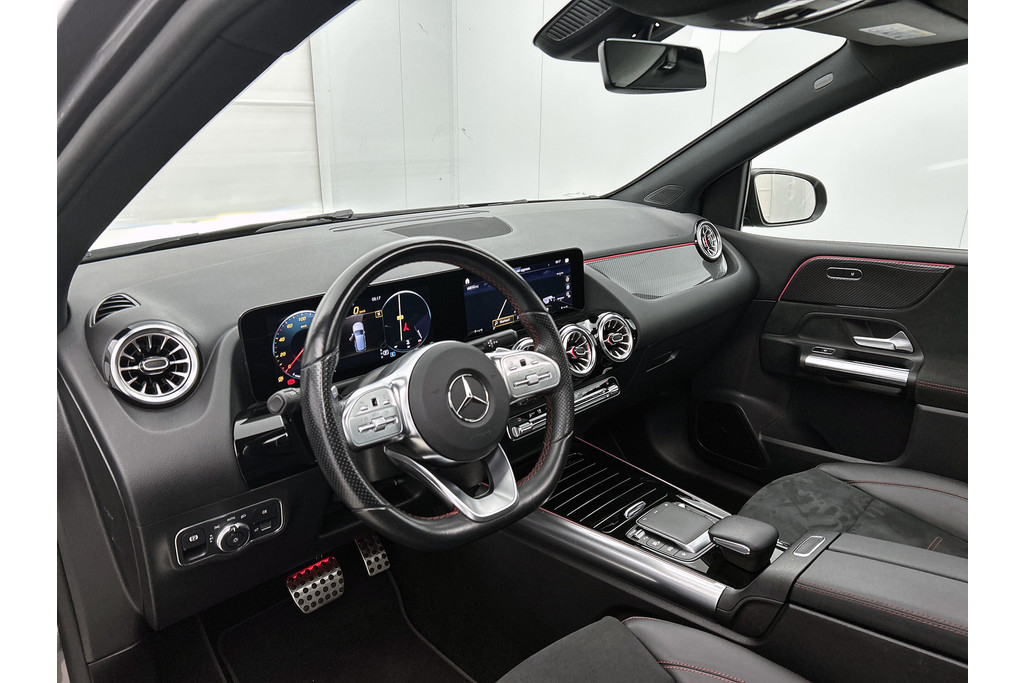 Mercedes-Benz B-Klasse 180 Business Solution AMG | SFEER | PANO | NL-AUTO | STOELVERW | CARPLAY | ACHTERCAM |ETC 48685163-25.jpg | Autocentrum Brabant Breda