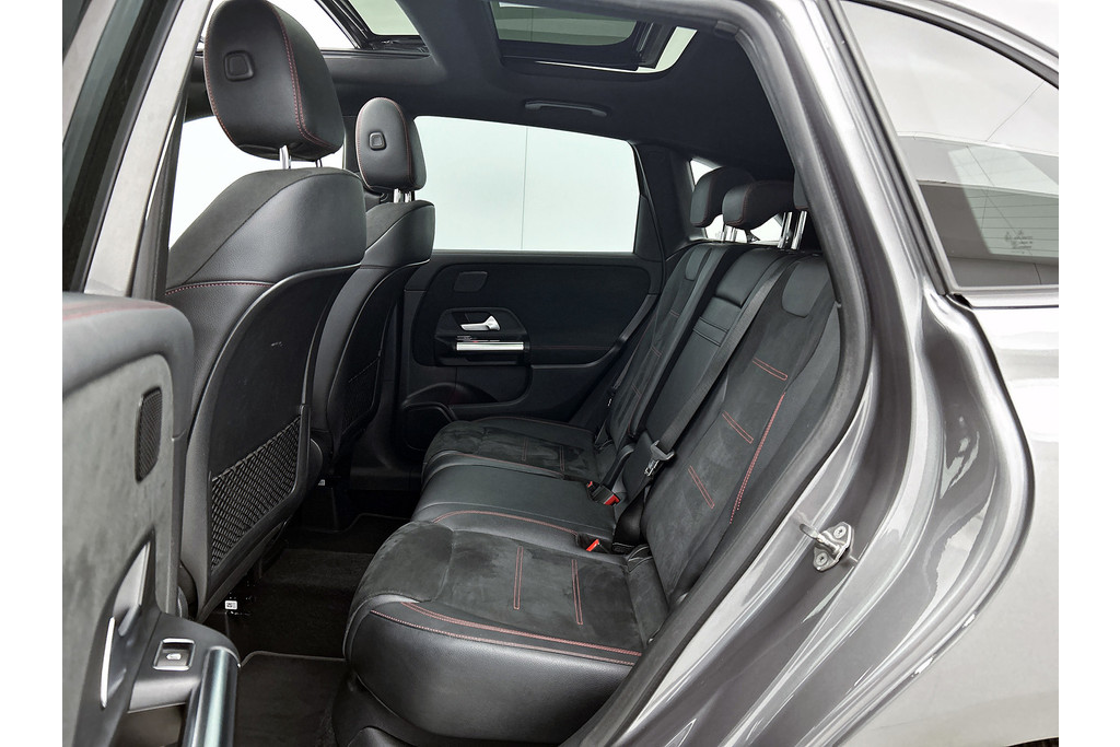 Mercedes-Benz B-Klasse 180 Business Solution AMG | SFEER | PANO | NL-AUTO | STOELVERW | CARPLAY | ACHTERCAM |ETC 48685163-29.jpg | Autocentrum Brabant Breda