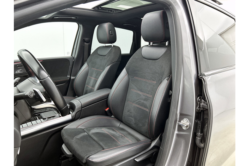 Mercedes-Benz B-Klasse 180 Business Solution AMG | SFEER | PANO | NL-AUTO | STOELVERW | CARPLAY | ACHTERCAM |ETC 48685163-34.jpg | Autocentrum Brabant Breda