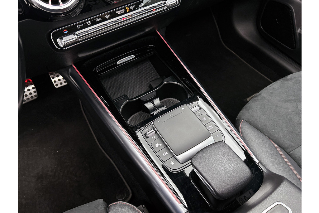 Mercedes-Benz B-Klasse 180 Business Solution AMG | SFEER | PANO | NL-AUTO | STOELVERW | CARPLAY | ACHTERCAM |ETC 48685163-9.jpg | Autocentrum Brabant Breda