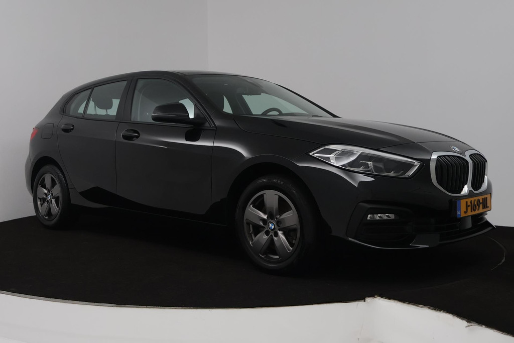 BMW 1-serie 118i Executive Edition (PARKEERSENSOREN, DIGITALE COCKPIT, NAVIGATIE, CRUISE CONTROL, DEALER ONDERHOUDEN) 48691422-21.jpg | Autocentrum Brabant Breda