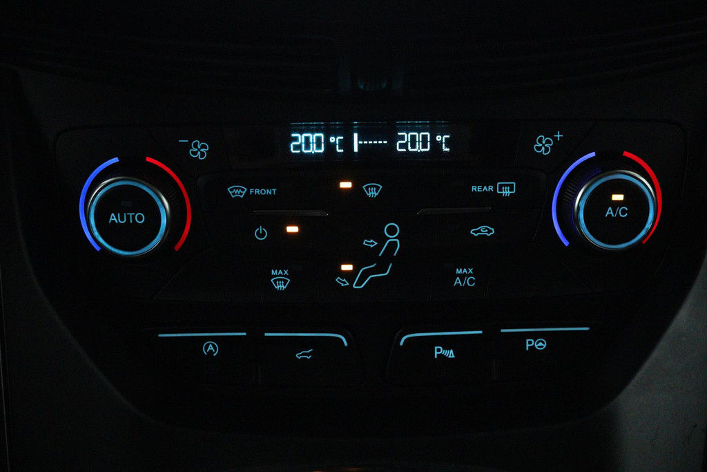 Ford Kuga 1.5 EcoBoost Titanium (PARKEERSENSOREN, ACHTERUITRIJCAMERA, LANE-ASSIST, CRUISE CONTROL, NAVIGATIE, SONY AUDIO) 48691475-18.jpg | Autocentrum Brabant Breda