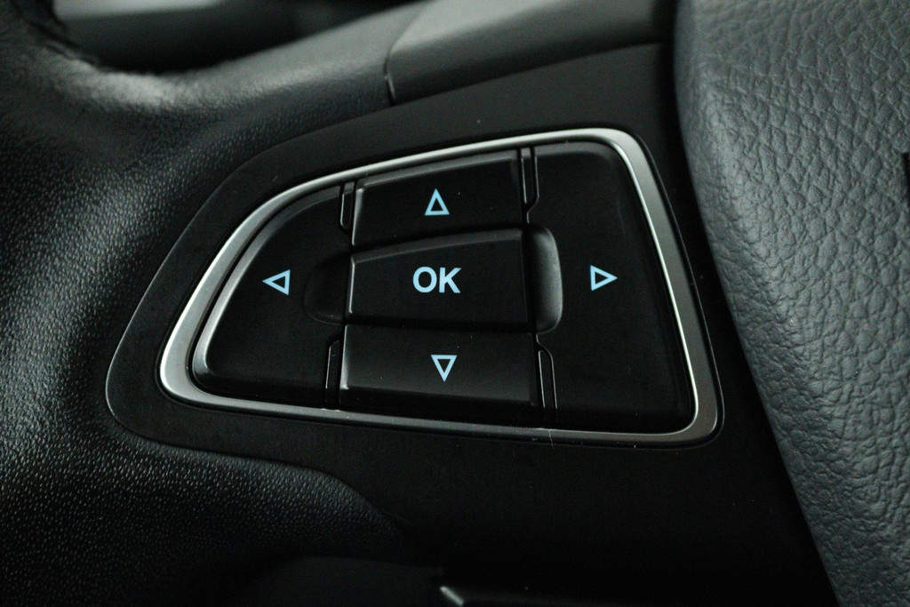 Ford Kuga 1.5 EcoBoost Titanium (PARKEERSENSOREN, ACHTERUITRIJCAMERA, LANE-ASSIST, CRUISE CONTROL, NAVIGATIE, SONY AUDIO) 48691475-7.jpg | Autocentrum Brabant Breda