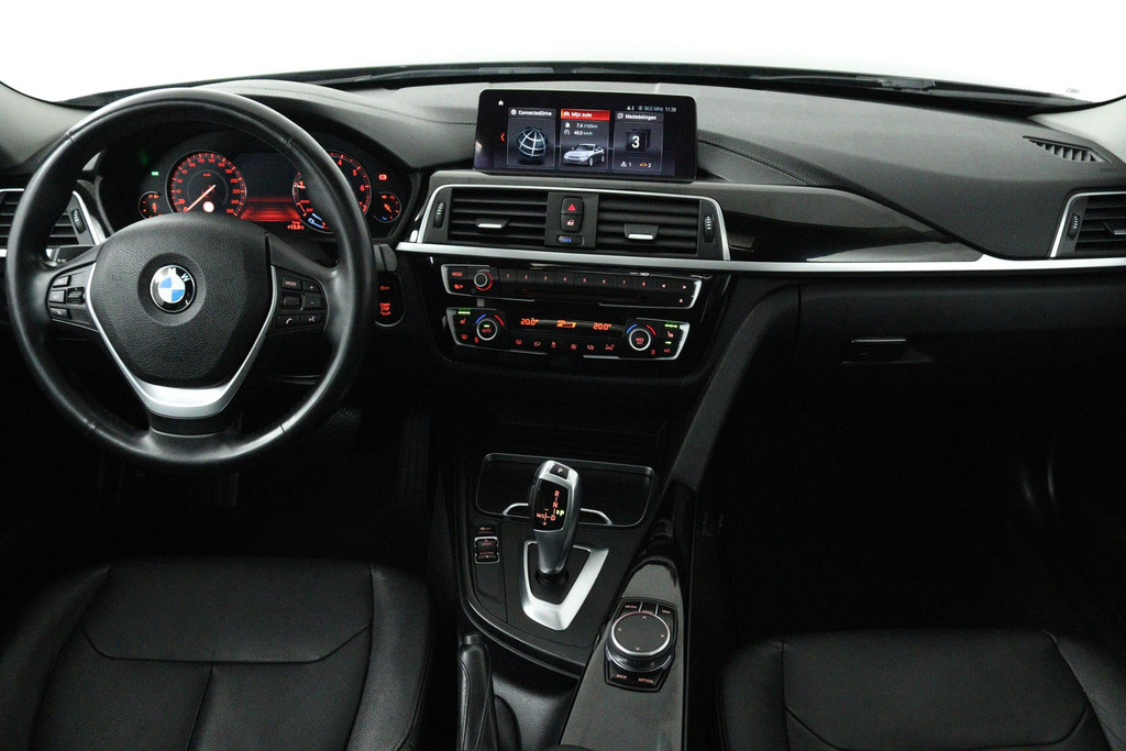 BMW 3 Serie 318i Luxury Edition (PANORAMADAK, DIGITALE COCKPIT, STOELVERWARMING, NAVIGATIE, LEER) 48691632-2.jpg | Autocentrum Brabant Breda