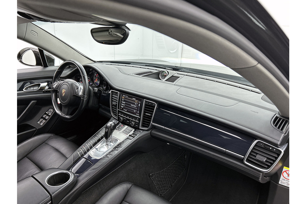 Porsche Panamera 3.0 4S (Goed OnderH, Panorama, Sportuitlaat, Navi, StoelV, Adaptieve Cruise, Etc) 48698966-27.jpg | Autocentrum Brabant Breda