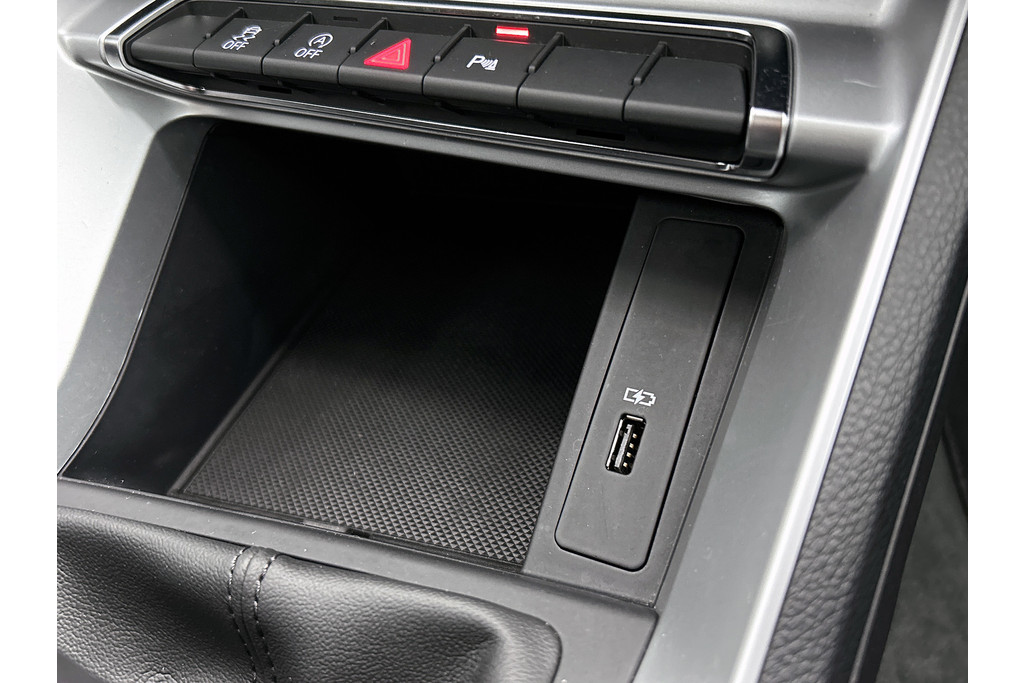 Audi Q3 35 TFSI Pro Line business(Goed OnderH, Navi, B&O, StoelV, Parkeersensoren, Leder, Cruise Con, Etc) 48699050-26.jpg | Autocentrum Brabant Breda