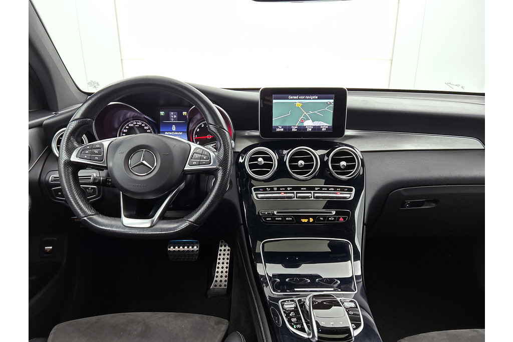 Mercedes-Benz GLC Coupé 250 AMG 4Matic Ambition(NL-auto, Navi, Panorama, Carplay, Camera, PDC V+A, Cruise Con, Etc) 48699217-1.jpg | Autocentrum Brabant Breda