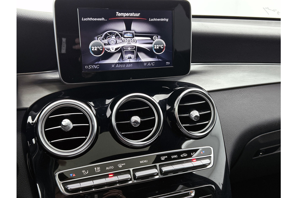 Mercedes-Benz GLC Coupé 250 AMG 4Matic Ambition(NL-auto, Navi, Panorama, Carplay, Camera, PDC V+A, Cruise Con, Etc) 48699217-33.jpg | Autocentrum Brabant Breda