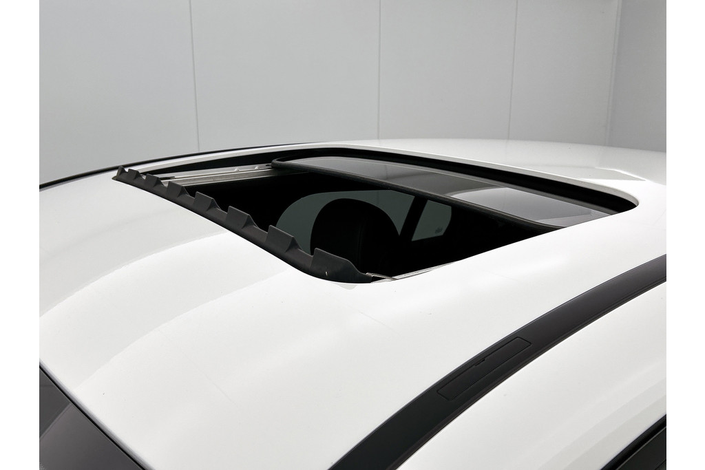 Mercedes-Benz GLC Coupé 250 AMG 4Matic Ambition(NL-auto, Navi, Panorama, Carplay, Camera, PDC V+A, Cruise Con, Etc) 48699217-4.jpg | Autocentrum Brabant Breda