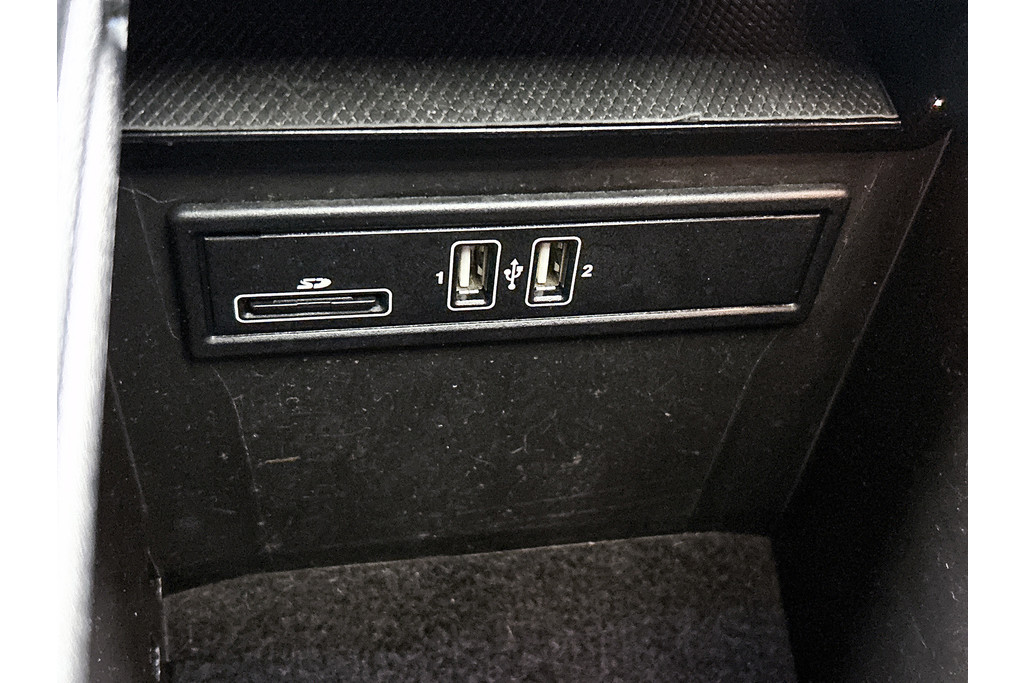 Mercedes-Benz GLC Coupé 250 AMG 4Matic Ambition(NL-auto, Navi, Panorama, Carplay, Camera, PDC V+A, Cruise Con, Etc) 48699217-42.jpg | Autocentrum Brabant Breda