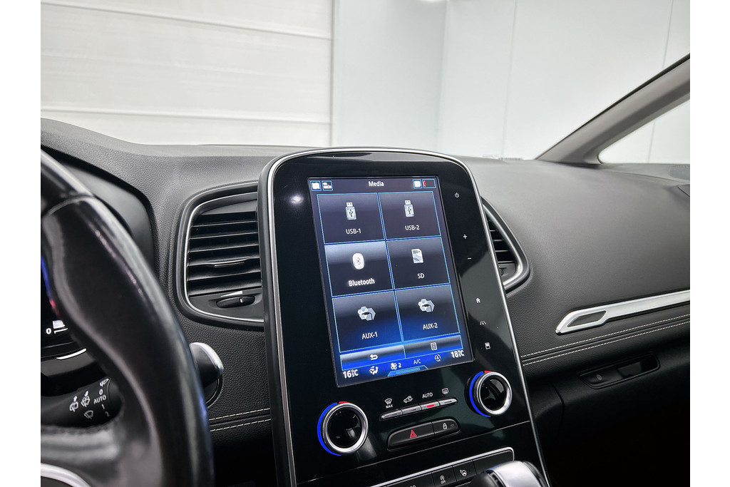 Renault Grand Scénic 1.3 TCe Bose 7p. (NL-auto, Navi, Trekhaak, Parkeersensoren, StoelV, Cruise Con, Etc) 48699303-12.jpg | Autocentrum Brabant Breda