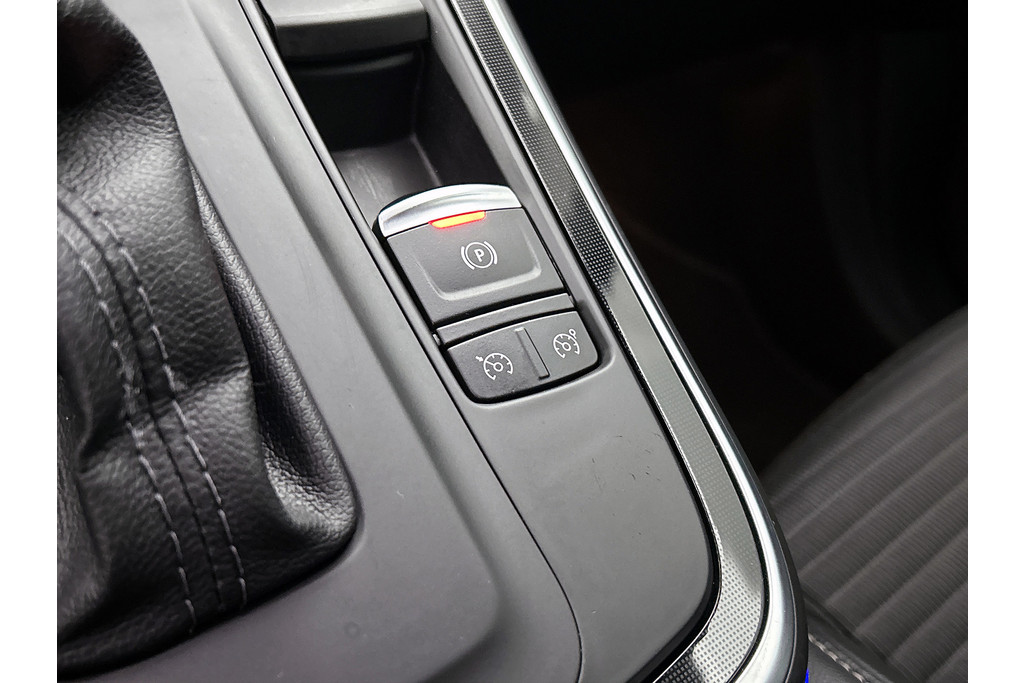 Renault Grand Scénic 1.3 TCe Bose 7p. (NL-auto, Navi, Trekhaak, Parkeersensoren, StoelV, Cruise Con, Etc) 48699303-19.jpg | Autocentrum Brabant Breda