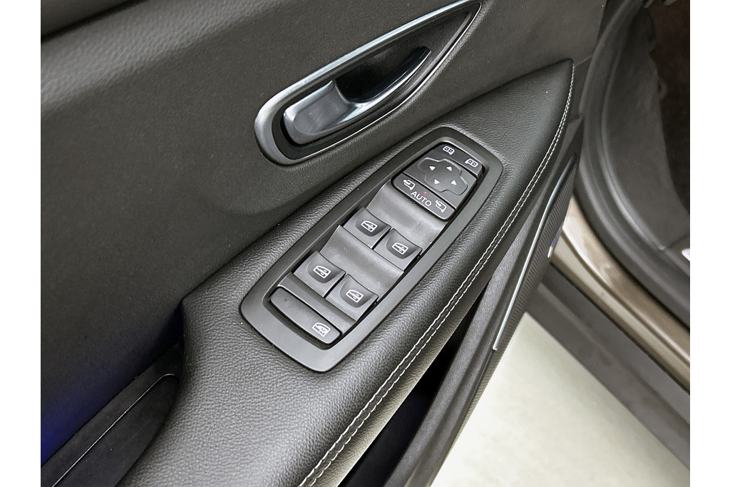 Renault Grand Scénic 1.3 TCe Bose 7p. (NL-auto, Navi, Trekhaak, Parkeersensoren, StoelV, Cruise Con, Etc) 48699303-26.jpg | Autocentrum Brabant Breda