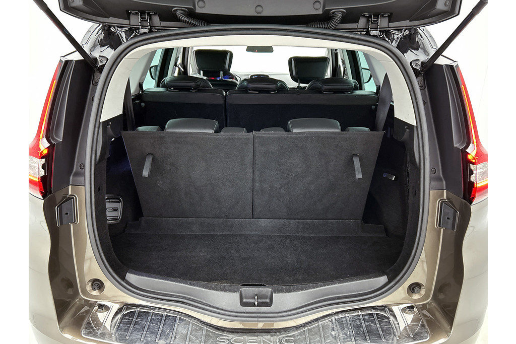 Renault Grand Scénic 1.3 TCe Bose 7p. (NL-auto, Navi, Trekhaak, Parkeersensoren, StoelV, Cruise Con, Etc) 48699303-7.jpg | Autocentrum Brabant Breda