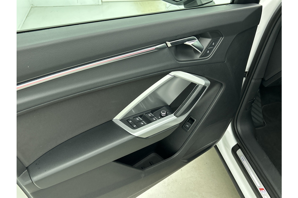Audi Q3 40 TFSI quattro Advanced Pro S-Line (Dealer OnderH, Navi, StoelV, Parkeersensoren, Climate Con, Cruise Con, Etc) 48699367-30.jpg | Autocentrum Brabant Breda