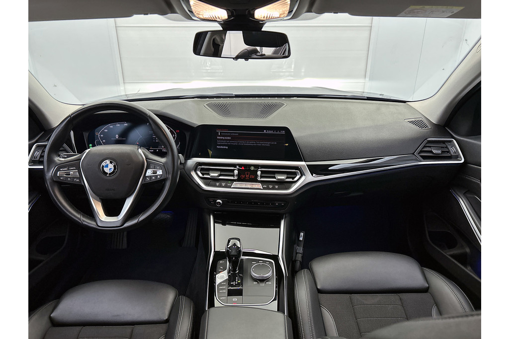 BMW 3 Serie 320i Executive Edition(NL-auto, Dealer onderH, Navi Prof, StoelV, Sportstoelen, Parkeerhulp, Etc) 48712594-1.jpg | Autocentrum Brabant Breda