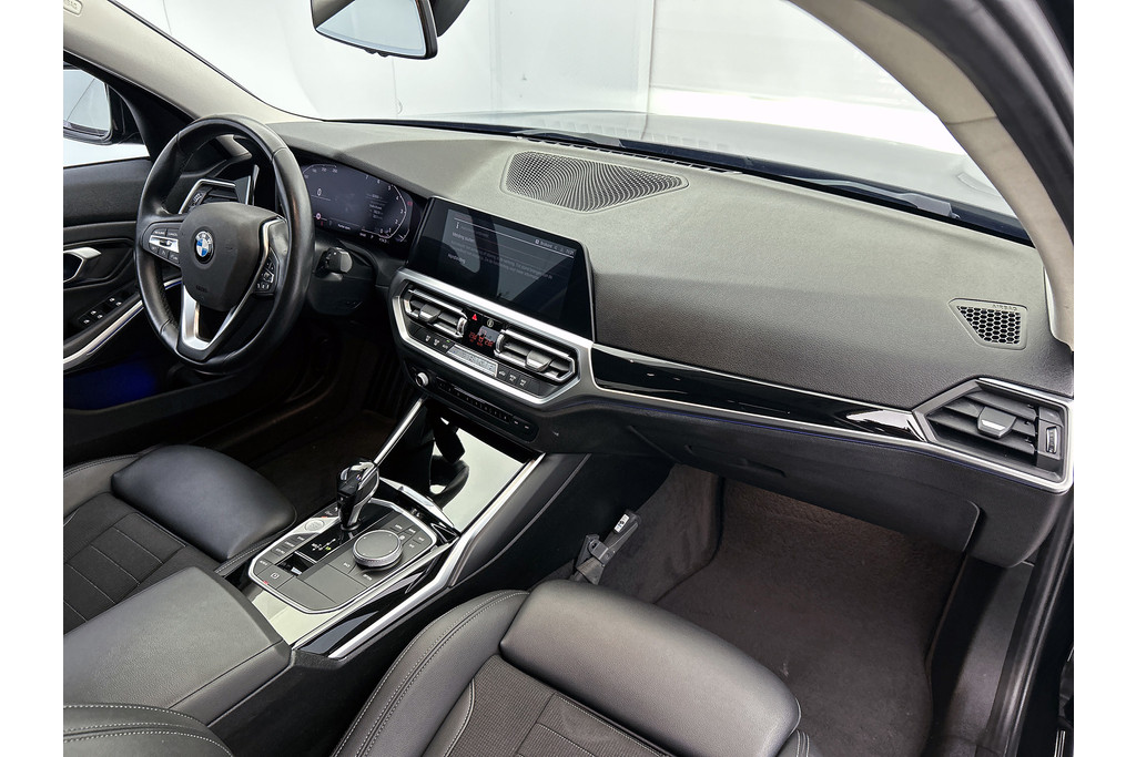 BMW 3 Serie 320i Executive Edition(NL-auto, Dealer onderH, Navi Prof, StoelV, Sportstoelen, Parkeerhulp, Etc) 48712594-11.jpg | Autocentrum Brabant Breda