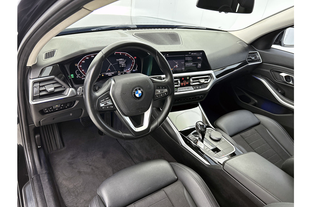 BMW 3 Serie 320i Executive Edition(NL-auto, Dealer onderH, Navi Prof, StoelV, Sportstoelen, Parkeerhulp, Etc) 48712594-16.jpg | Autocentrum Brabant Breda