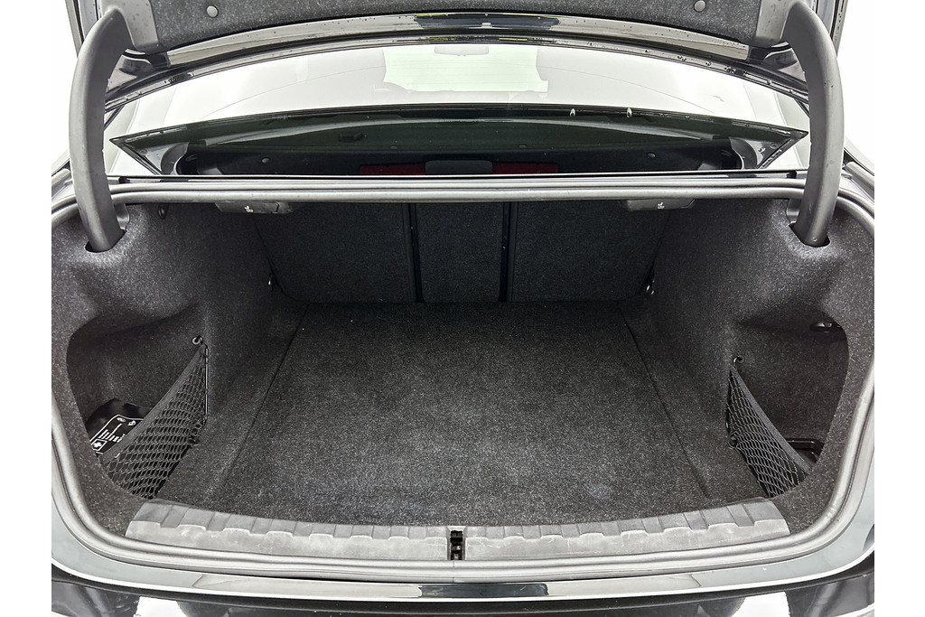 BMW 3 Serie 320i Executive Edition(NL-auto, Dealer onderH, Navi Prof, StoelV, Sportstoelen, Parkeerhulp, Etc) 48712594-27.jpg | Autocentrum Brabant Breda