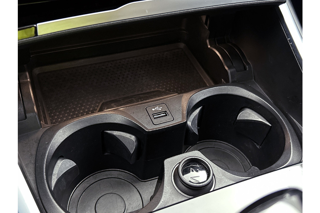 BMW 3 Serie 320i Executive Edition(NL-auto, Dealer onderH, Navi Prof, StoelV, Sportstoelen, Parkeerhulp, Etc) 48712594-30.jpg | Autocentrum Brabant Breda