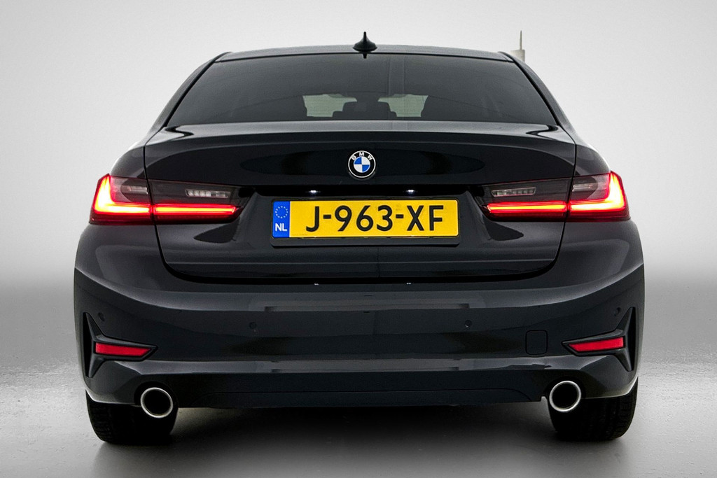 BMW 3 Serie 320i Executive Edition(NL-auto, Dealer onderH, Navi Prof, StoelV, Sportstoelen, Parkeerhulp, Etc) 48712594-8.jpg | Autocentrum Brabant Breda