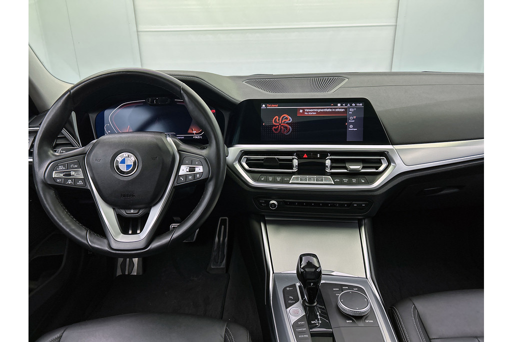 BMW 3 Serie 320i M-sport xDrive High Executive(Panorama, StoelV, Carplay, Parkeersensoren, Navi, Camera, Adapt Cruise, Etc) 48712961-1.jpg | Autocentrum Brabant Breda