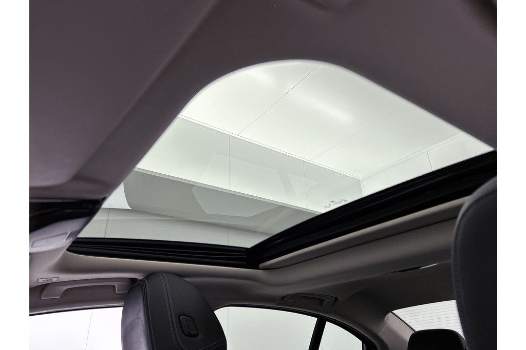 BMW 3 Serie 320i M-sport xDrive High Executive(Panorama, StoelV, Carplay, Parkeersensoren, Navi, Camera, Adapt Cruise, Etc) 48712961-15.jpg | Autocentrum Brabant Breda