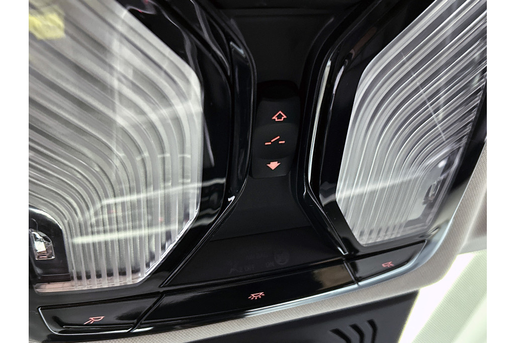 BMW 3 Serie 320i M-sport xDrive High Executive(Panorama, StoelV, Carplay, Parkeersensoren, Navi, Camera, Adapt Cruise, Etc) 48712961-19.jpg | Autocentrum Brabant Breda