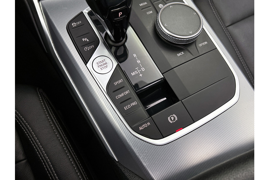 BMW 3 Serie 320i M-sport xDrive High Executive(Panorama, StoelV, Carplay, Parkeersensoren, Navi, Camera, Adapt Cruise, Etc) 48712961-23.jpg | Autocentrum Brabant Breda